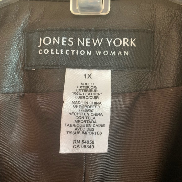 Jones New York dark brown leather jacket. Size 1X - Picture 2 of 7